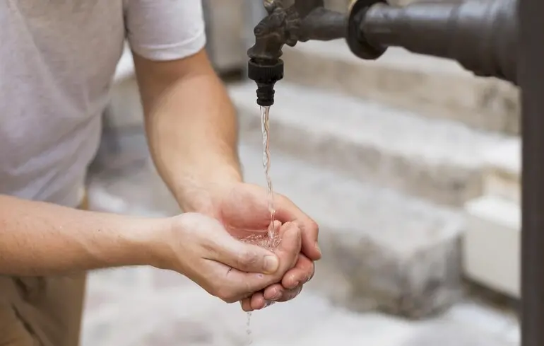 Окупанти влучили у критичну інфраструктуру в Херсоні: є перебої з водою