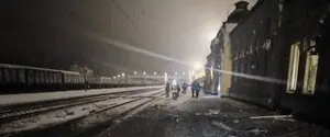Россия ударила по железнодорожному вокзалу в Днепропетровской области: в УЗ показали фото разрушений