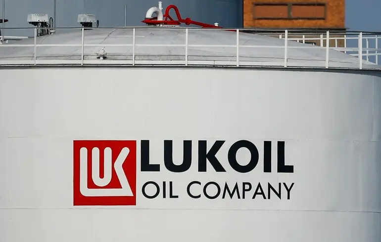 Дроны СБУ в третий раз атаковали нефтедобывающие платформы 