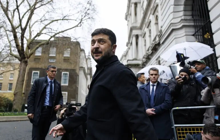 Президент Украины Владимир Зеленский на Даунинг-стрит, 10, Лондон, Великобритания / 8 декабря 2025 года