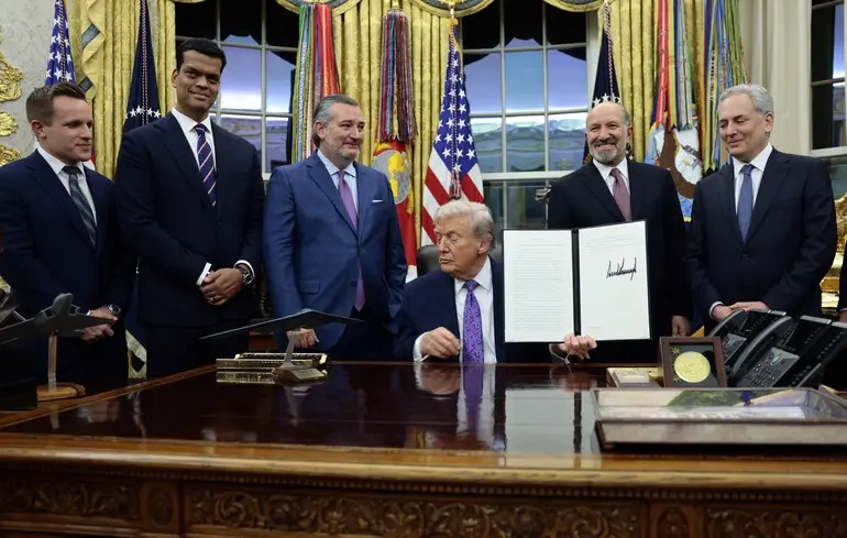 Трамп в этом году подписал больше исполнительных указов, чем за весь первый срок в Белом доме — WP