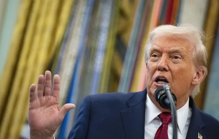 Трамп розширив список країн, громадянам яких заборонено в'їзд до США