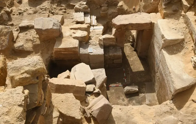 В Египте археологи обнаружили 4500-летний храм, ведущий к святилищу бога Солнца Ра