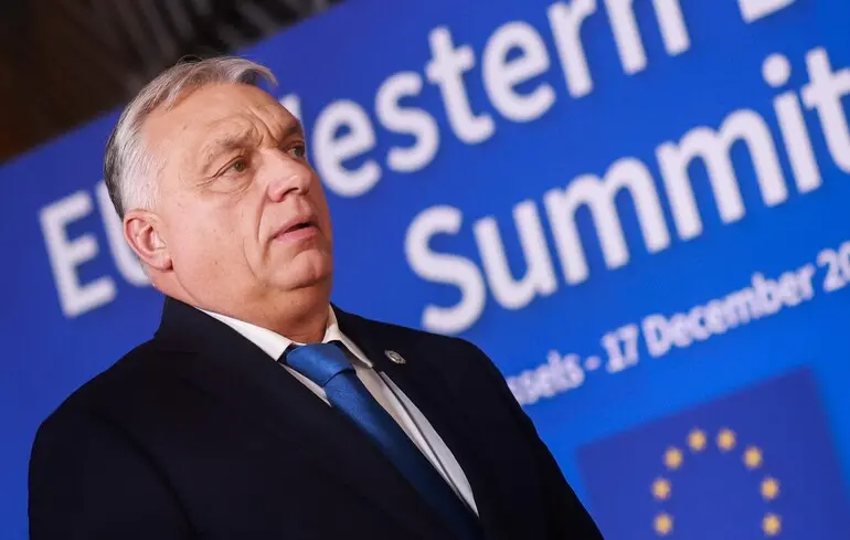 Премьер-министр Венгрии Виктор Орбан прибыл на саммит ЕС в Брюсселе, Бельгия/17 декабря 2025 года