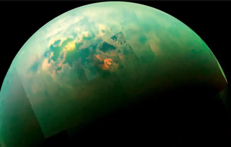 Ученые выяснили, что скрывается подо льдом самого большого спутника Сатурна: Титан не имеет океана