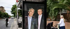 С сайта Минюста США исчезла часть файлов Эпштейна, в том числе фото с Трампом — AP