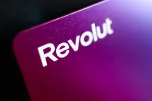 Revolut приостанавливает работу в Украине: владельцам счетов дали 60 дней на вывод средств