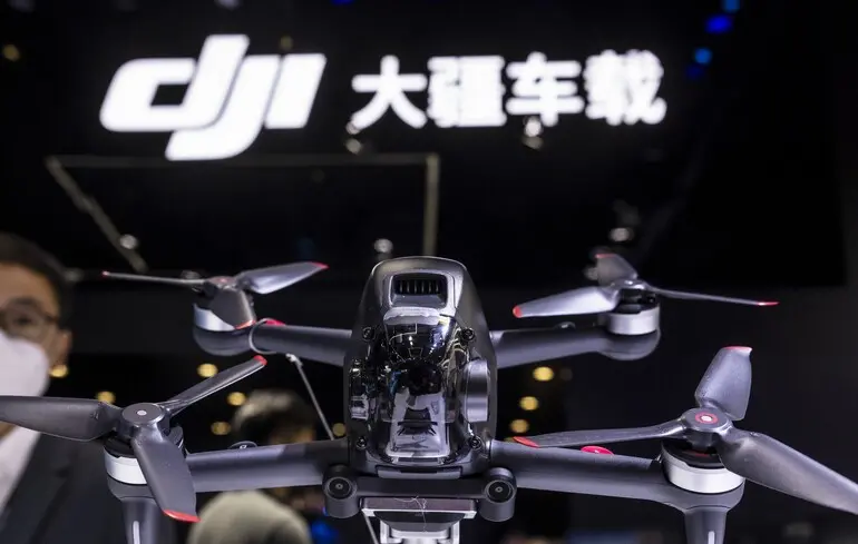 США блокируют новые дроны DJI и других иностранных производителей: почему FCC запрещает сертификацию