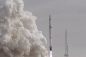 Китай впервые испытал государственную многоразовую ракету: полет Long March 12A завершился аварией