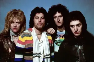 Queen впервые обнародовали рождественскую песню, записанную еще в 1974 году