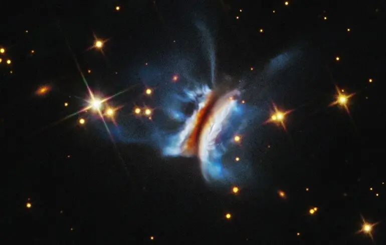 Зображення, отримане космічним телескопом "Хаббл", показує найбільший диск, що формує планети.