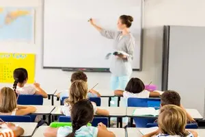Кабмін підвищує зарплати вчителям на 30% з 1 січня