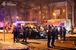 Россияне ударили КАБами по оживленной трассе Харькова, погибли люди, ГСЧС показала последствия