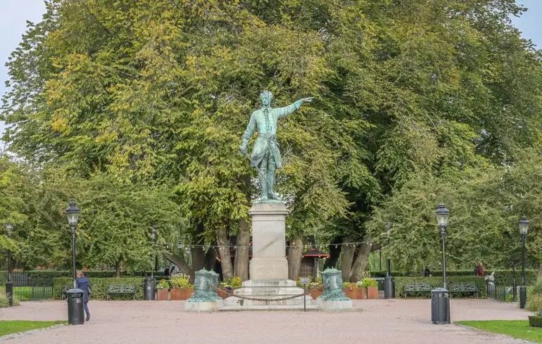 Статуя Карла XII в парке King's Garden, Стокгольм, Швеция.