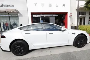 Ручки в стиле Tesla запретят в Китае: решение Пекина может изменить мировые стандарты