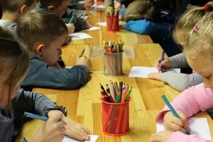Підвищення окладу на 30% стосується не лише вчителів середніх шкіл: у Міносвіти назвали, кого ще