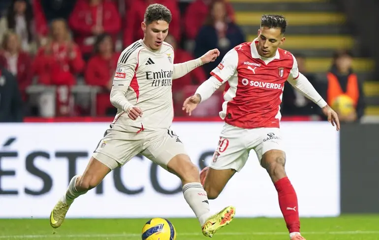 Георгій Судаков (ліворуч)