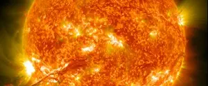 Солнце не желтое, и не гигант: как на самом деле выглядит наша звезда с точки зрения науки