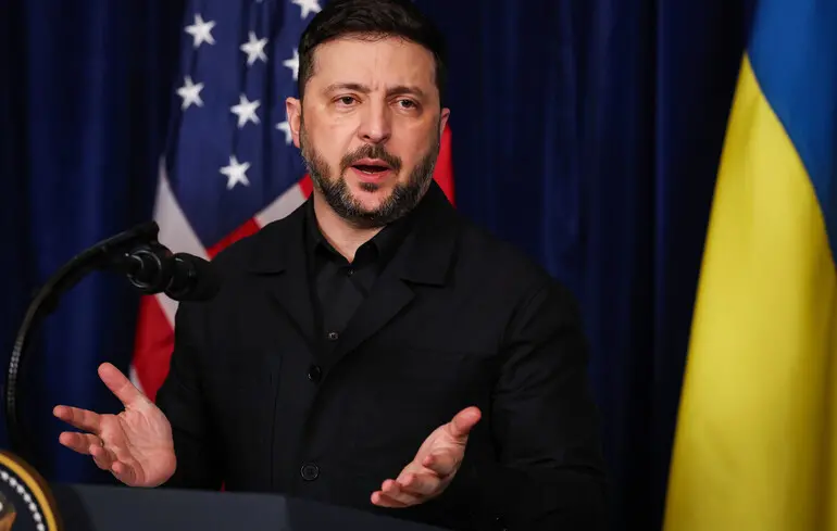 Президент Украины Владимир Зеленский во время встречи с президентом США Дональдом Трампом во Флориде / 28 декабря 2025 года