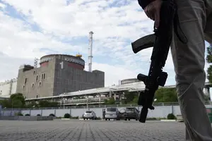 Россияне били по энергетике в двух областях, ЗАЭС потеряла питание с одной из линий