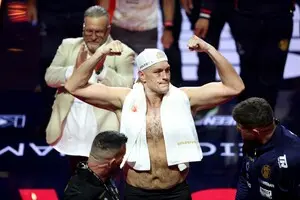Фьюри объявил о возобновлении карьеры