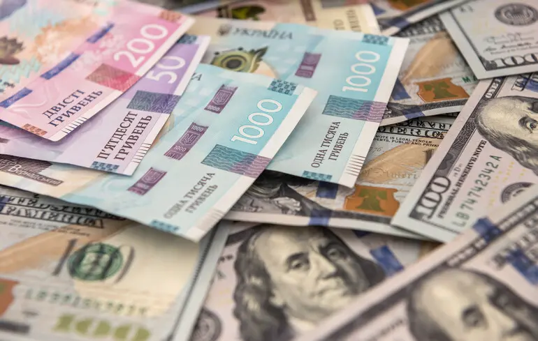 Курс долара в Україні: якого цінового коридору триматиметься Нацбанк весь 2026 рік   