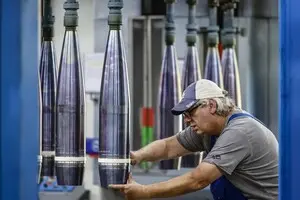 Чехия прекращает прямое финансирование закупки снарядов для ВСУ, но остается координатором инициативы — Reuters