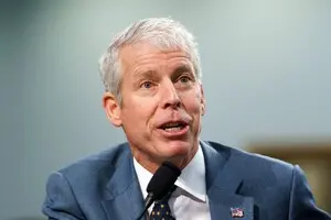Politico: США собираются бессрочно продавать нефть из Венесуэлы