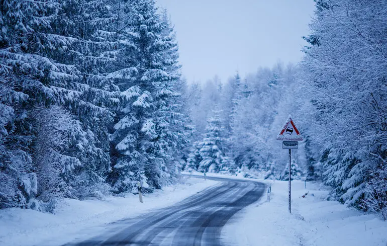 Морози та ожеледиця: синоптикиня дала прогноз на вихідні