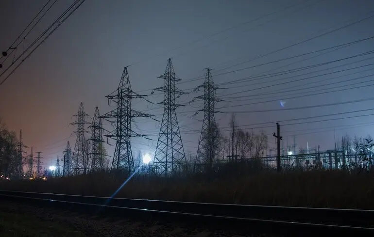 Чи може імпорт електроенергії суттєво вплинути на ситуацію зі світлом в Україні 