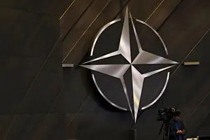 Европейские союзники встревожены: НАТО молчит, пока Трамп угрожает захватом Гренландии — FT