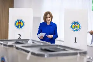 Санду заявила, что проголосует за объединение с Румынией на референдуме, но считает путь в ЕС 