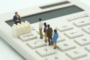 Аналітичні центри України попросили Зеленського та Кабмін порахувати наслідки введення ПДВ для ФОП