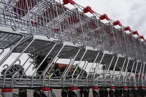 Масове закриття продуктових магазинів в Києві та області: в АТБ, Сільпо, Аврора і Novus відреагували 