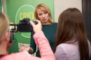 В 