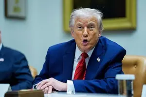Трамп угрожает пошлинами странам, которые не поддержат его притязания на Гренландию