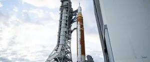 Повернення на Місяць стає ближчим: ракета місії Artemis II вже на стартовому майданчику