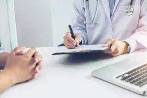 «Скринінг здоров'я 40+»: як записатися на безкоштовне обстеження