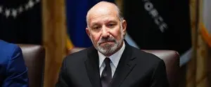 Министр Трампа испортил ужин главы BlackRock в Давосе, некоторые гости покинули зал: подробности FT