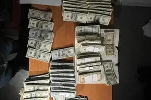 НАБУ изъяло на Волынской таможне миллион долларов