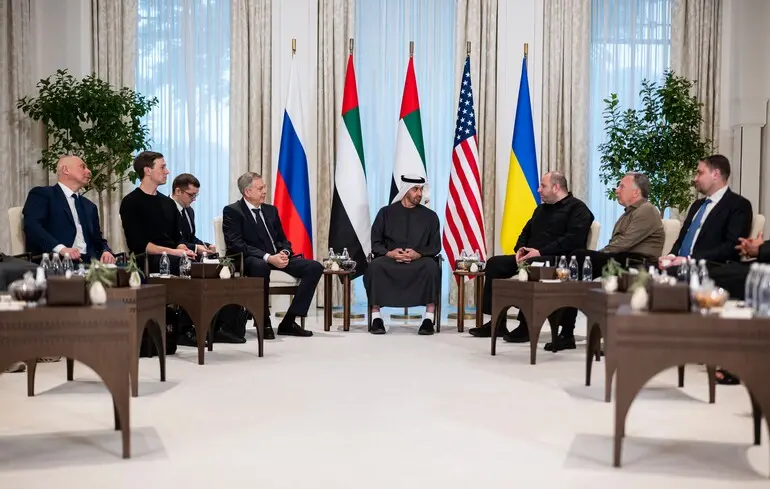 Названа дата следующего раунда переговоров США, Украины и России — Axios