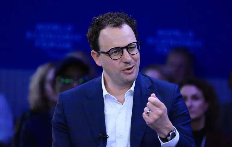 “Людству потрібно прокинутися”: гендиректор Anthropic попередив про загрози ШІ