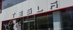 Tesla инвестирует $2 млрд в xAI: производство роботакси Cybercab начнется в 2026 году