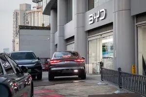 Каждый десятый автомобиль, проданный в Европе — китайского бренда