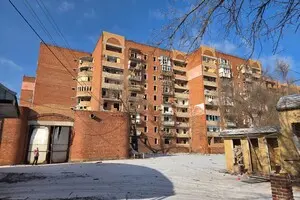 Россияне сбросили три ФАБа на город в Донецкой области: есть погибшая и раненая