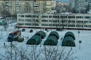 Не палатки ГСЧС: местные власти Киева должны были подготовить школы и детсады как временный приют для людей