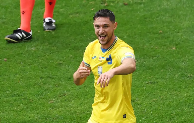 Нападающий сборной Украины Яремчук перешел во французский топ-клуб