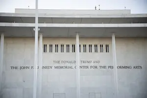 Дональд Трамп закрывает Центр Кеннеди на два года после бойкота артистов