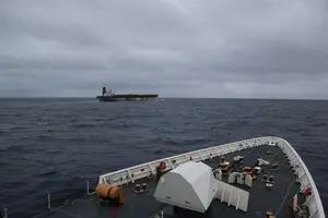 Украинские моряки с российского танкера: одного транспортируют в США для начала процесса