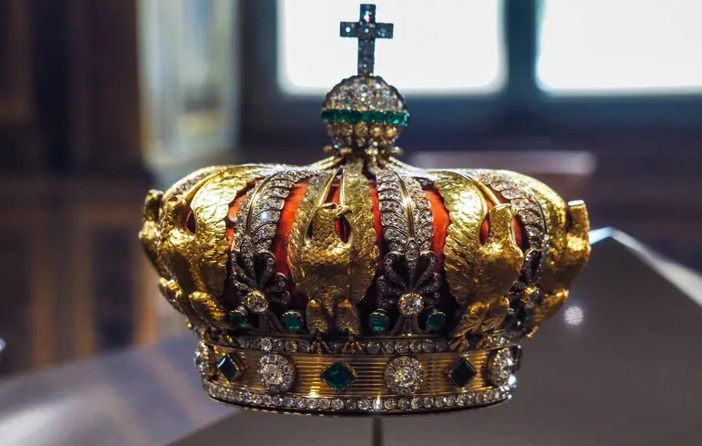 Корона французской императрицы Евгении до кражи в Лувре